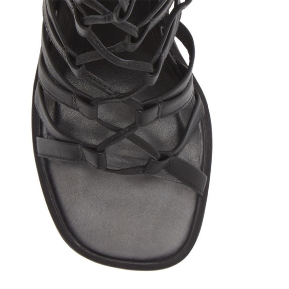 NEW! Steve Madden Black Leather Cherri Strappy Sandal - Size 7 - Picture 5 of 16